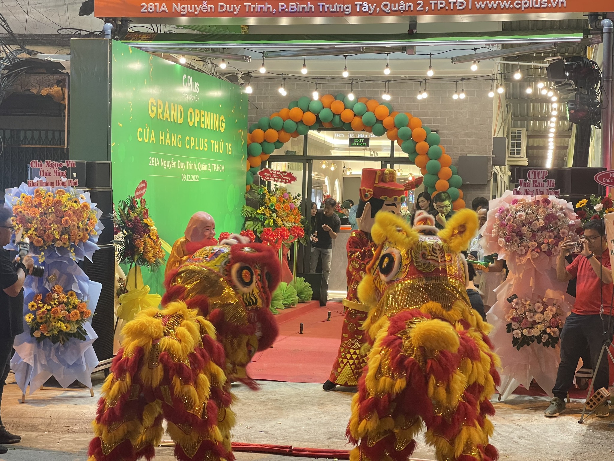 Khai truong CPlus 1