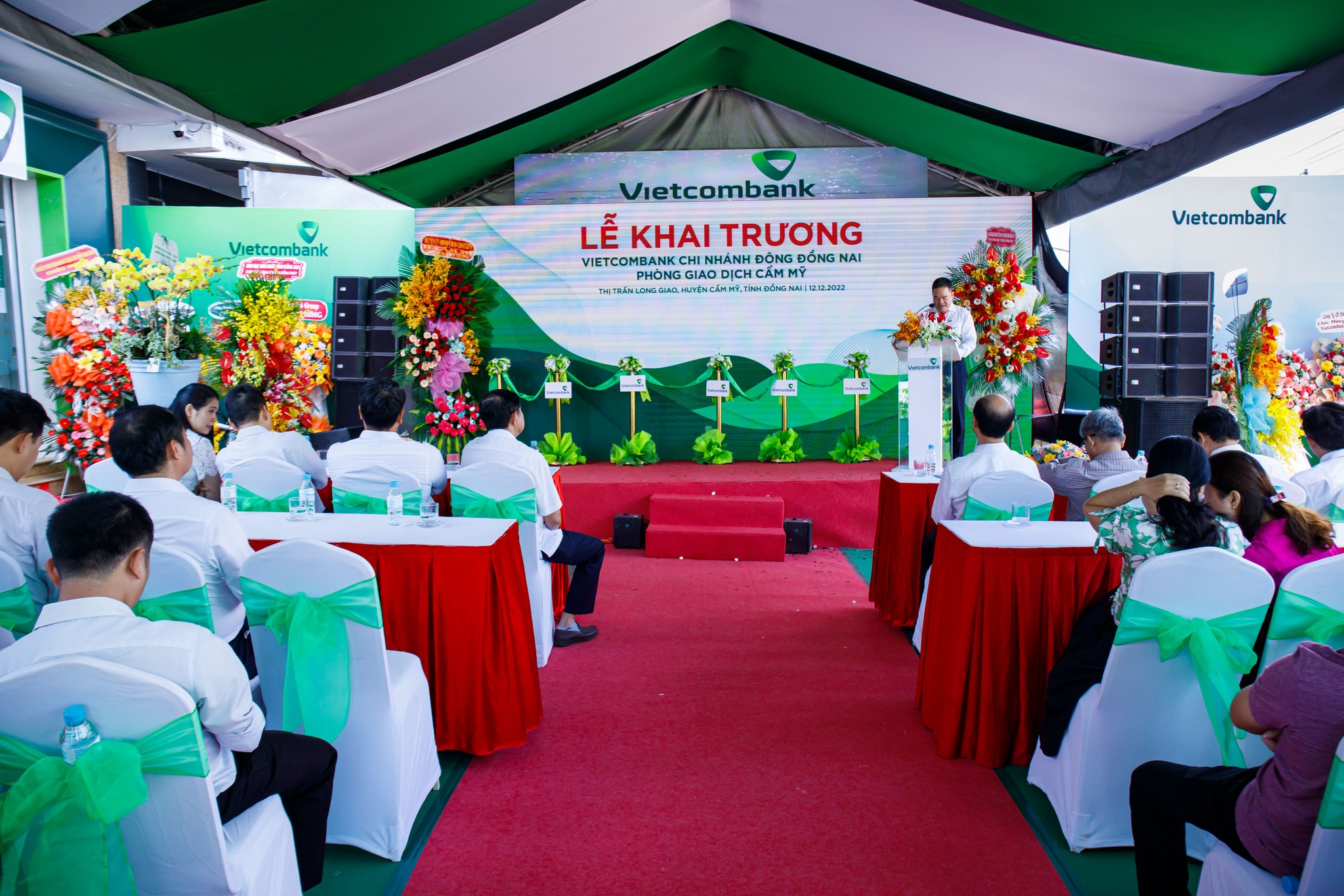 Khai truong Vietcombank Cam My 13