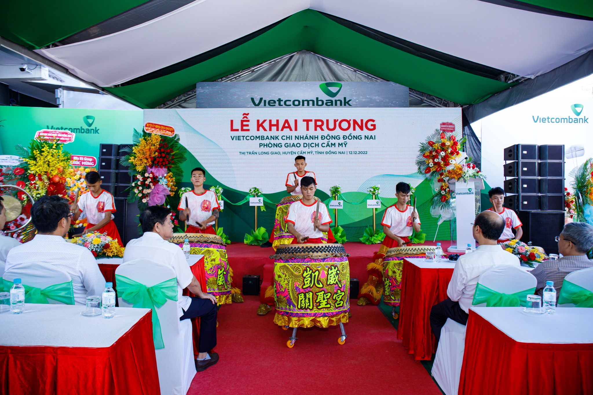 Khai truong Vietcombank Cam My 17