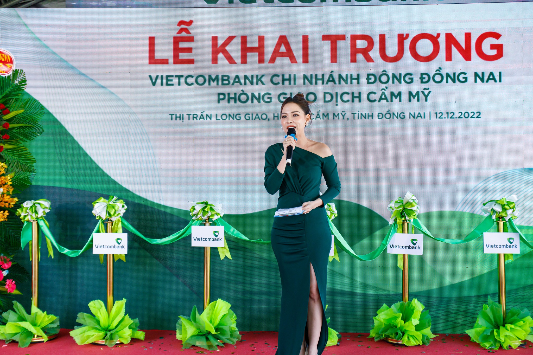 Khai truong Vietcombank Cam My 23