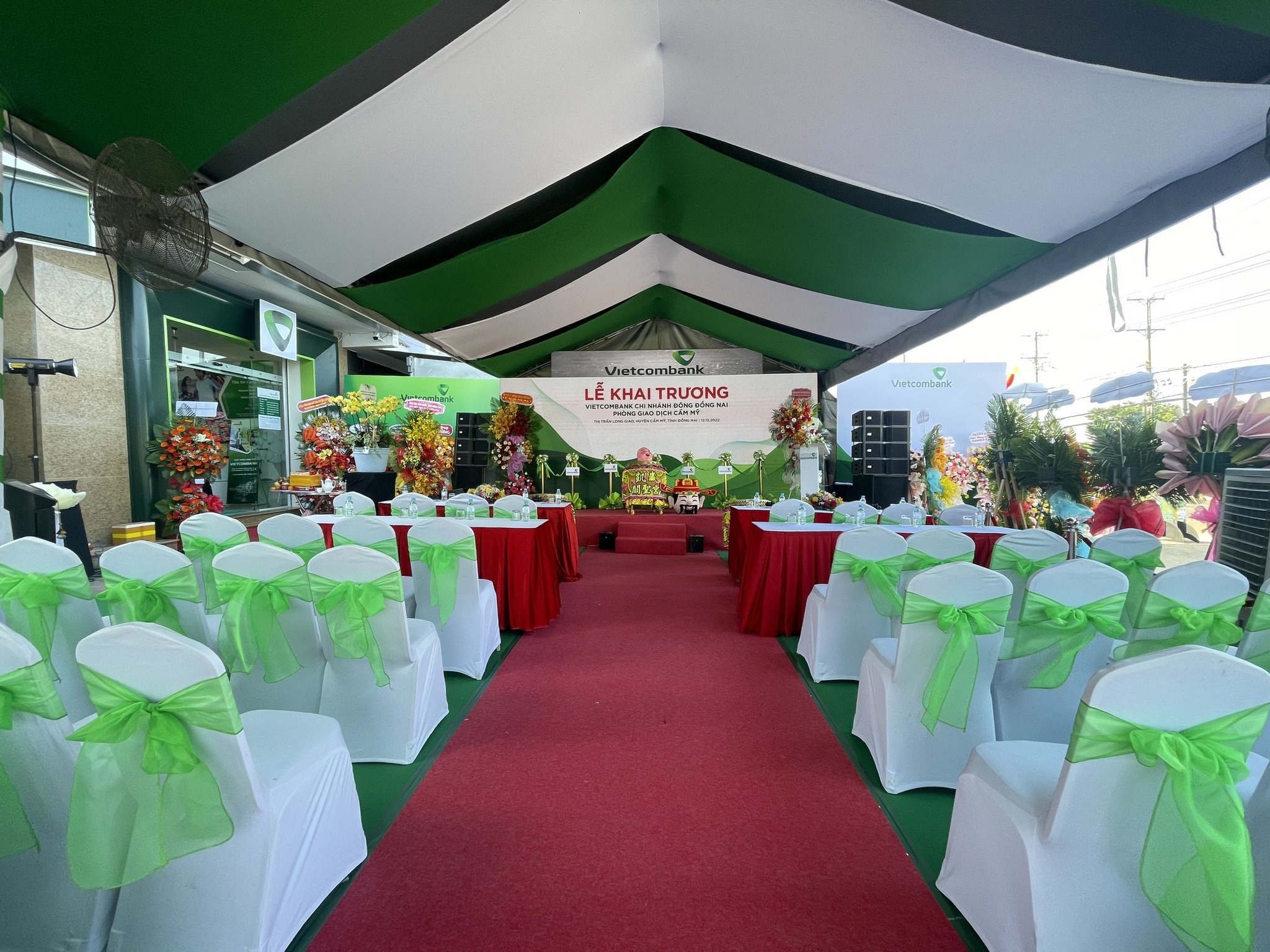 Khai truong Vietcombank Cam My 35