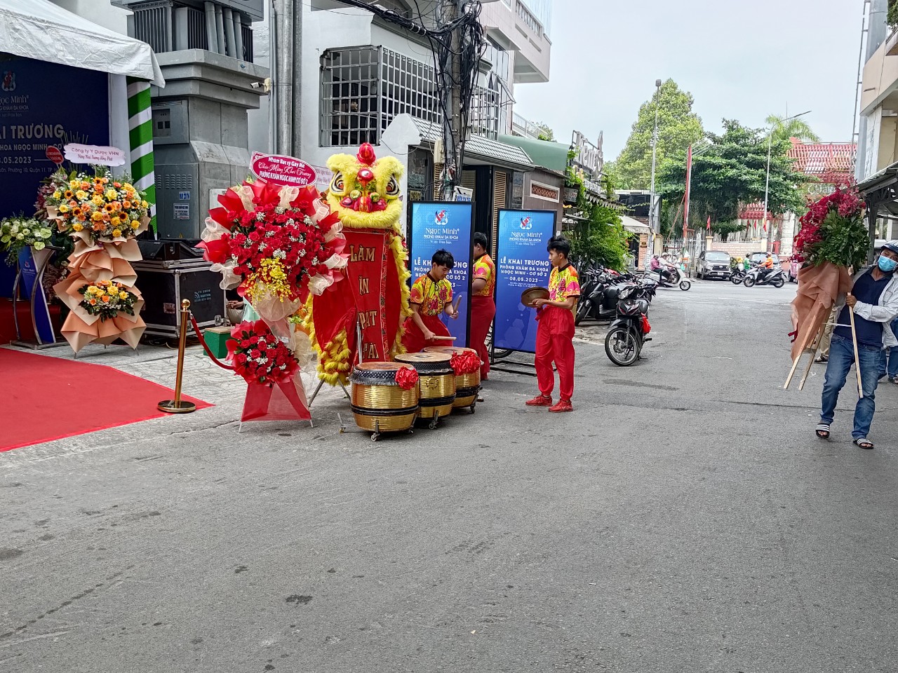 Khai truong phong kham da khoa Ngoc Minh 14